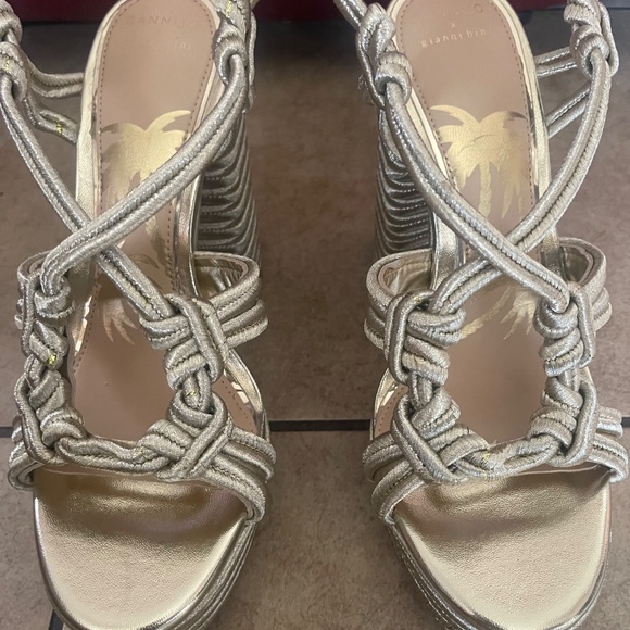 Dannijo Gianni Bini Gold Luchi Metallic Braided Platform Sandals 10M - Picture 4 of 11